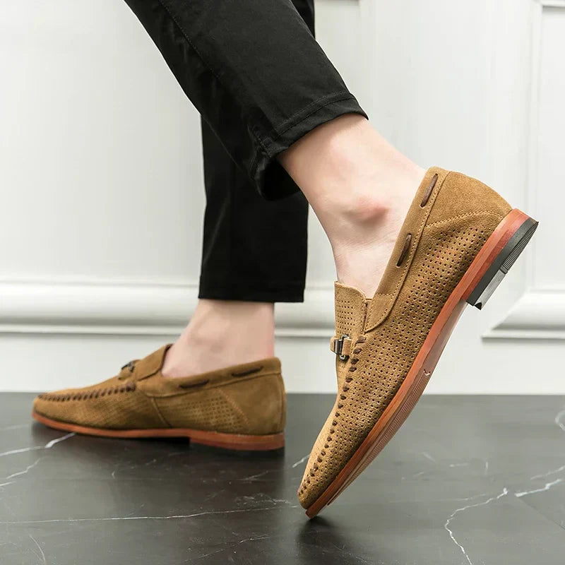 Men's buckled slip-on leather loafers