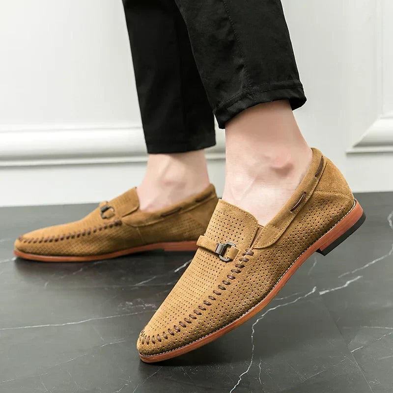 Men's buckled slip-on leather loafers