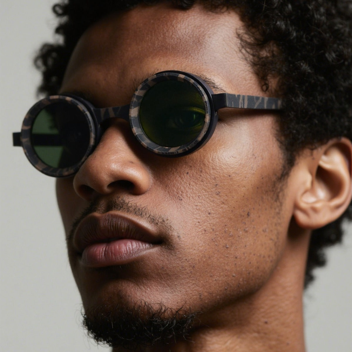 Sunglass Studio Shades – Unisex Modern Sunglasses