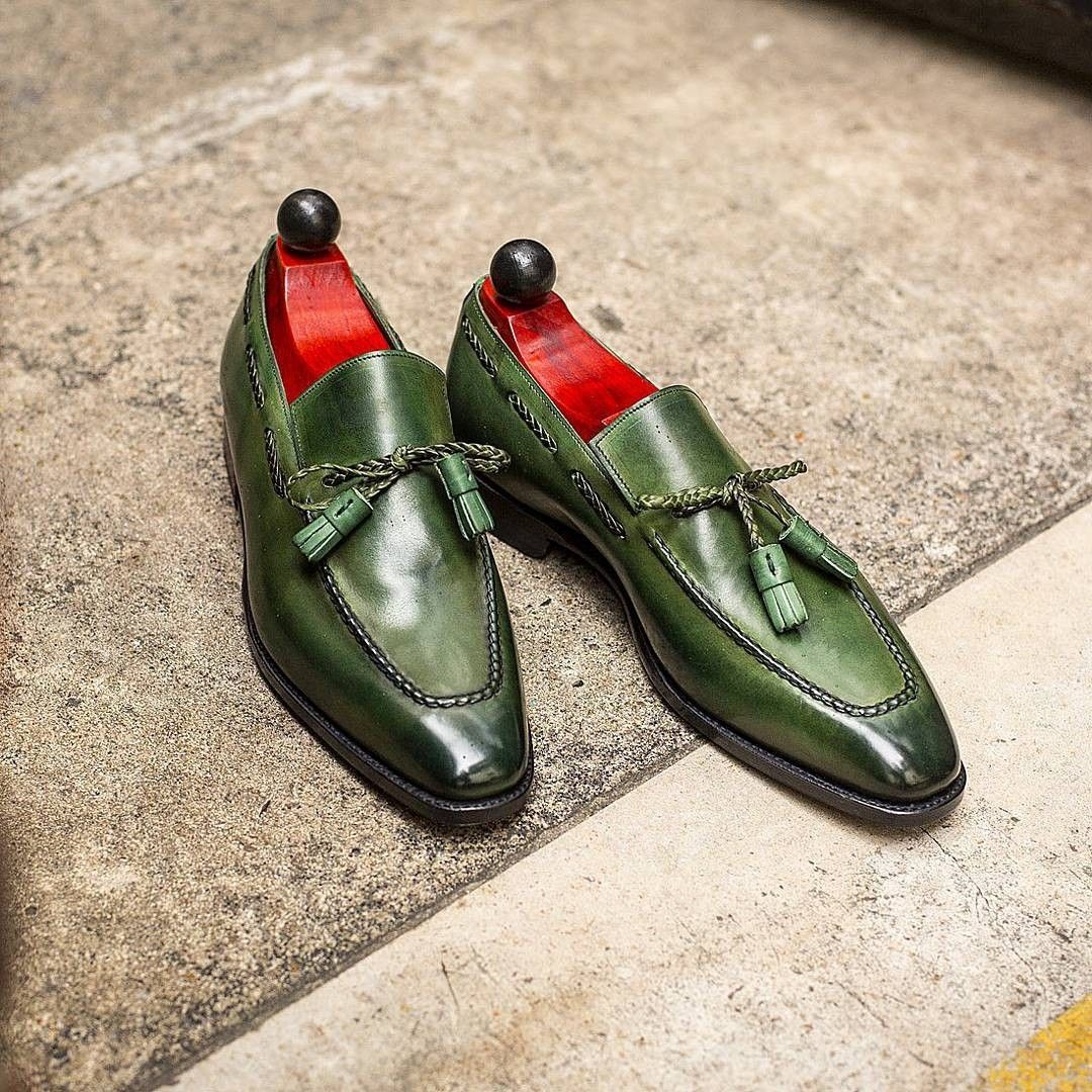 Men’s Retro Green Tassel Loafers – Classic Slip-On Dress Shoes