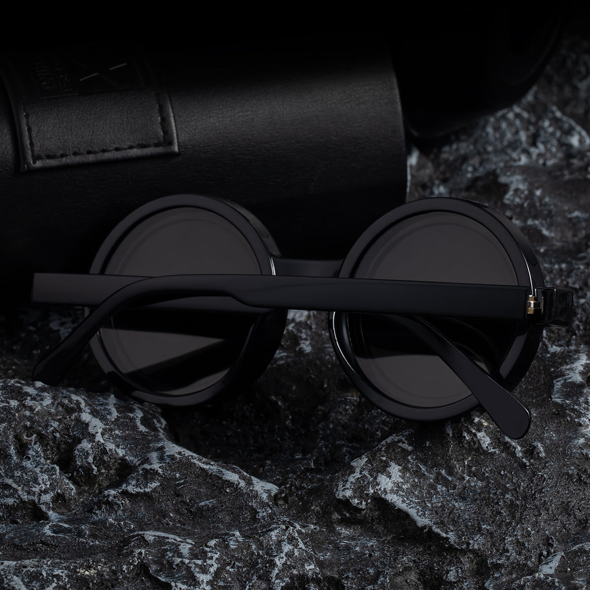 Sunglass Studio Shades – Unisex Modern Sunglasses