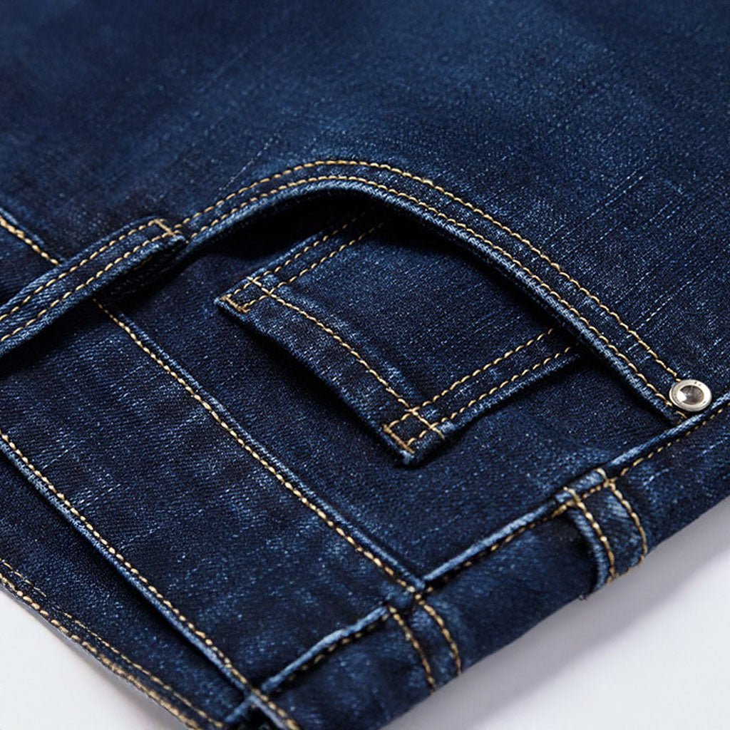 Men’s Straight-Leg Jeans – Classic Denim Trousers for Everyday Wear