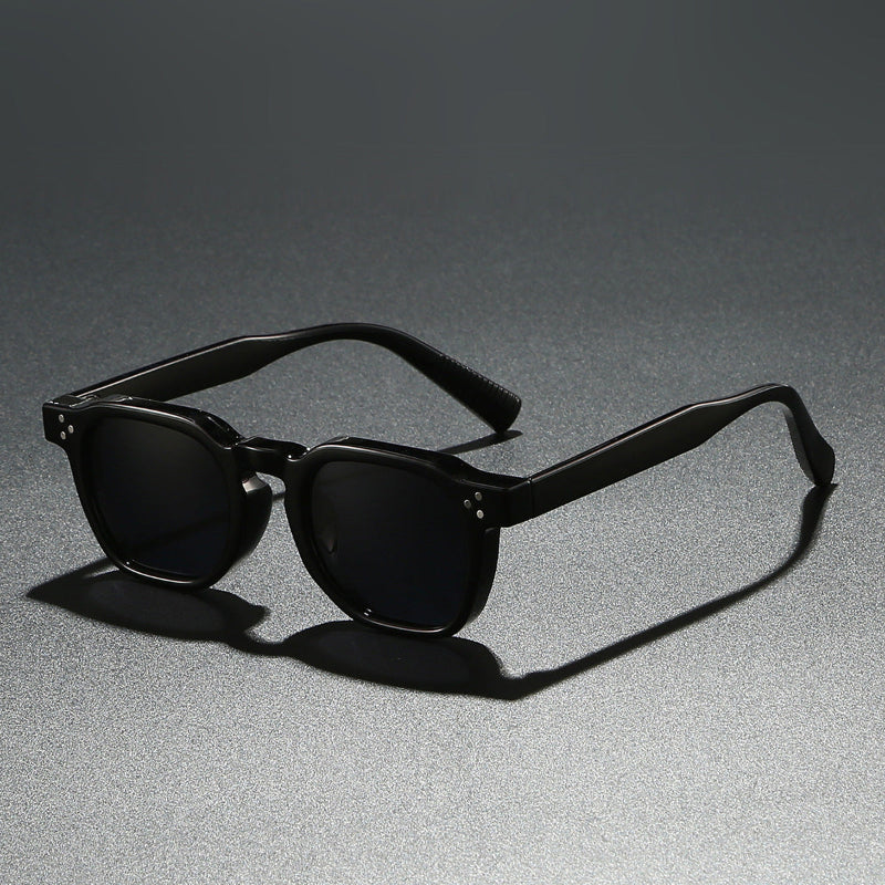Unisex Sunglasses – Classic UV Protection Eyewear