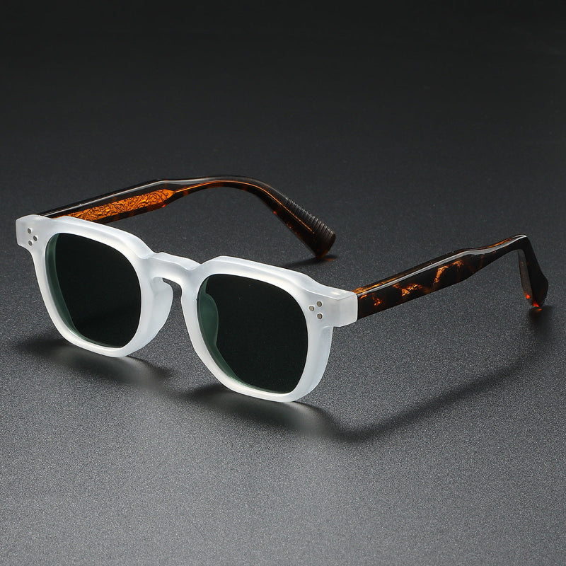 Unisex Sunglasses – Classic UV Protection Eyewear